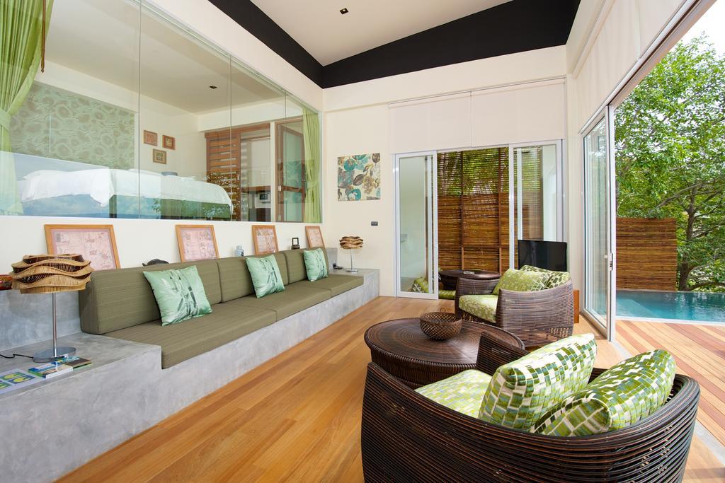 Overthemoon Luxury Pool Villas Koh Tao Room photo